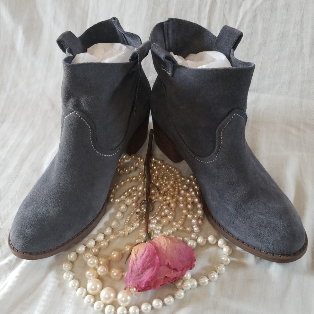 Carlos Santana Suede Cowgirl Booties